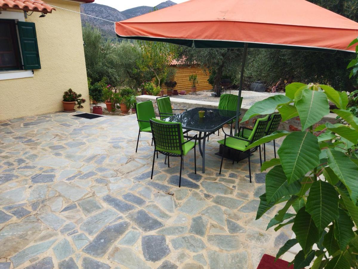 Rodomelo House - 3 Bedrooms Leonídion 외부 사진