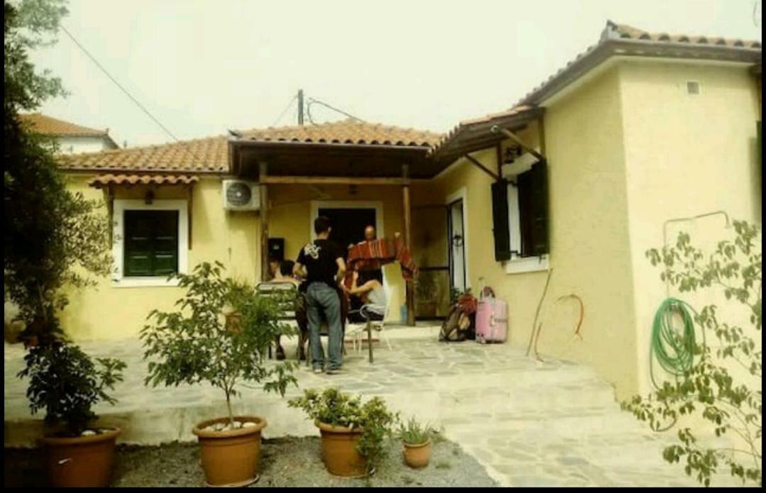 Rodomelo House - 3 Bedrooms Leonídion 외부 사진
